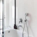 Apartment Duomo 7 Min - 3 Bedrooms, Terrace & Parking